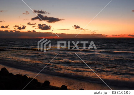 淡路島西海岸の夕焼け 淡路島西海岸の夕焼け 88816109