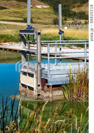 A fishway entrance at the top of a small barrier 88820218