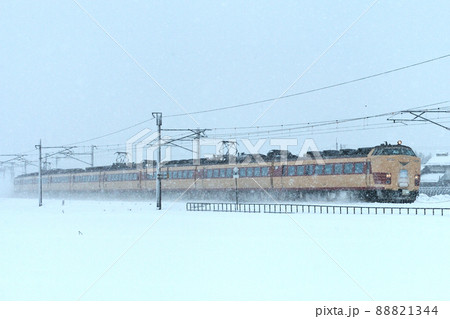 北陸本線 美川-加賀笠間 JR西日本 485系 A05編成(京都) 雷鳥 北陸本線 美川-加賀笠間 JR西日本 485系 A05編成(京都) 雷鳥 88821344