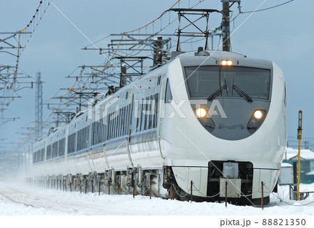 北陸本線　美川－加賀笠間　JR西日本　683系　S08+S28+S25編成（金沢）　しらさぎ 88821350