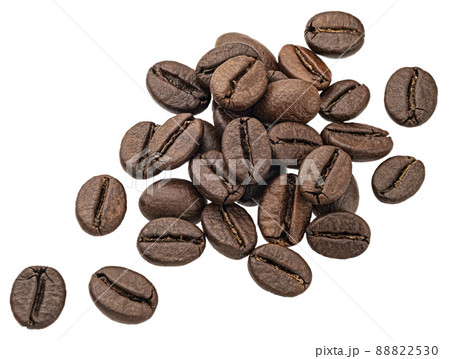 Roasted coffee beans isolated on white background 88822530