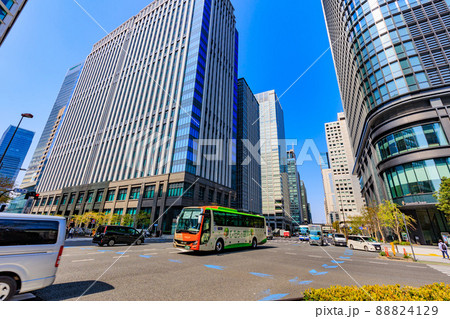 東京 千代田区大手町の都市風景 呉服橋交差点 東京 千代田区大手町の都市風景 呉服橋交差点 88824129