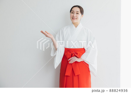 巫女 88824936
