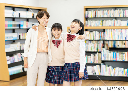 中学生 教室 学校 撮影協力:中央工学校附属日本語学校 中学生 教室 学校 撮影協力:中央工学校附属日本語学校 88825008