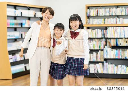 中学生 教室 学校 撮影協力:中央工学校附属日本語学校 中学生 教室 学校 撮影協力:中央工学校附属日本語学校 88825011