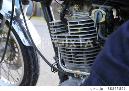 バイクのエンジン 単気筒 バイクのエンジン 単気筒 88825891