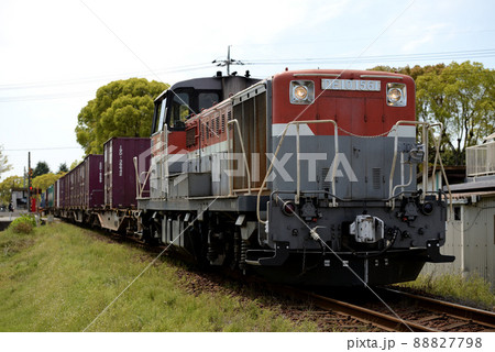 水島臨海鉄道を走るDE101561コンテナ貨物列車 水島臨海鉄道を走るDE101561コンテナ貨物列車 88827798