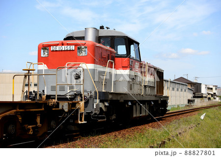 水島臨海鉄道を走るDE101561コンテナ貨物列車（ビビッド調） 88827801