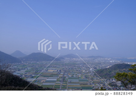 四国八十八ヵ所第71番札所 剣五山 千手院 弥谷寺からの眺め 四国八十八ヵ所第71番札所 剣五山 千手院 弥谷寺からの眺め 88828349