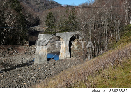 国鉄士幌線第四音更川橋梁跡(北海道上士幌町) 国鉄士幌線第四音更川橋梁跡(北海道上士幌町) 88828385