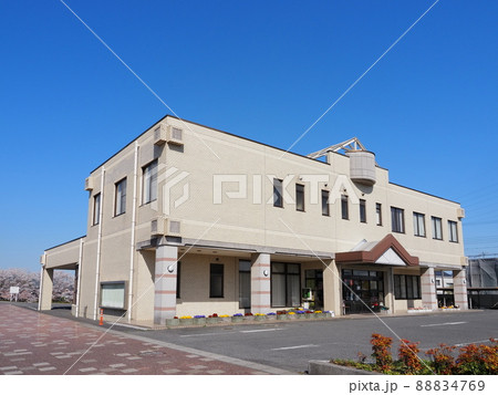 田布施図書館(山口県熊毛郡田布施町) 88834769