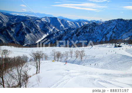 雪山 スキー場からの風景 88835197