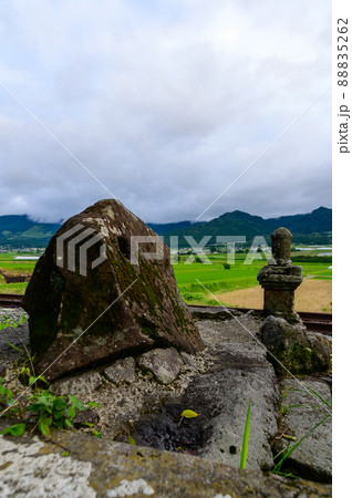 縁結びの石　南阿蘇鉄道風景「阿蘇下田城ふれあい温泉」南阿蘇　日本・九州・熊本県南阿蘇村 88835262