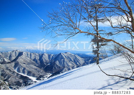 雪山　スキー場からの風景 88837283
