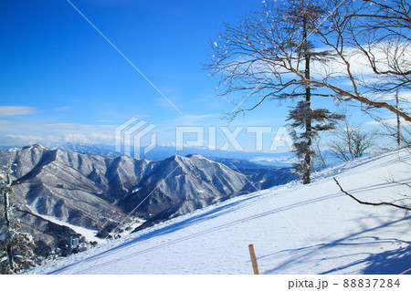 雪山　スキー場からの風景 88837284