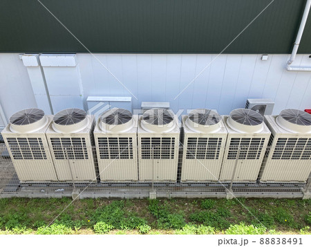 業務用エアコン室外機の集合設置 業務用エアコン室外機の集合設置 88838491