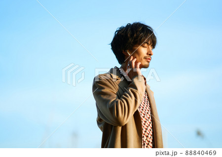 男性　ファッション　若い 88840469