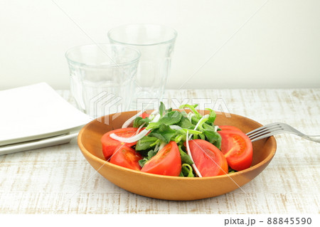 アイスプラントとトマトのサラダ 88845590