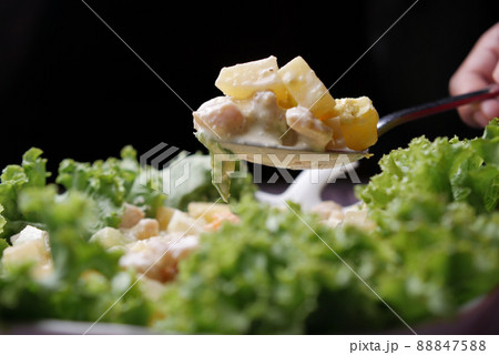 fresh vegetable salad bowl on table, fresh vegetable salad bowl on table, 88847588