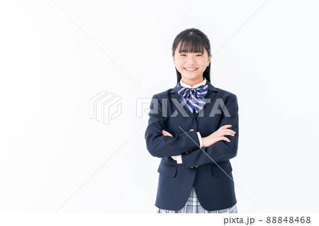 白バックの中学生の女の子 88848468