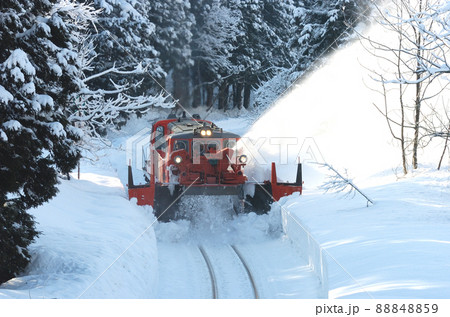 只見線　魚沼田中ー越後須原　JR東日本　DD14-333（長岡）＋DE10-1680（長岡）　特雪 88848859