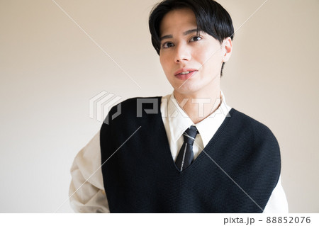 韓国ファッションのかっこいい男性　ファッション　ビューティー 88852076