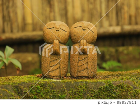 詩仙堂の可愛いお地蔵様 88857911