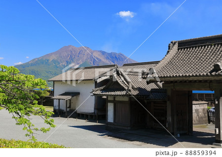 【鹿児島県】快晴下の仙巌園から見た桜島 【鹿児島県】快晴下の仙巌園から見た桜島 88859394