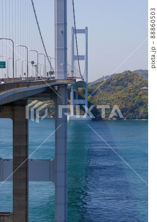 日本の愛媛県今治市の小島と馬島の美しい風景 日本の愛媛県今治市の小島と馬島の美しい風景 88860503