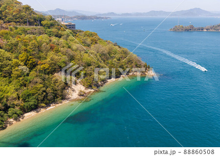 日本の愛媛県今治市の小島と馬島の美しい風景 日本の愛媛県今治市の小島と馬島の美しい風景 88860508