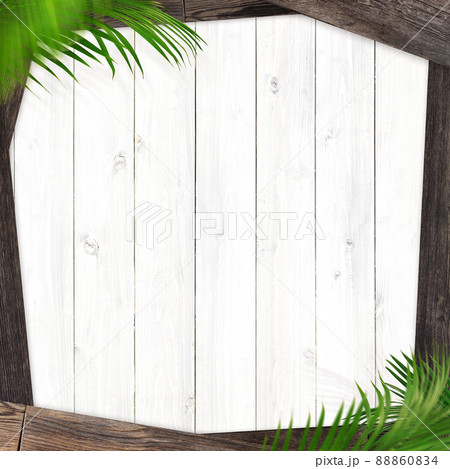 木目とヤシの葉の背景素材 88860834