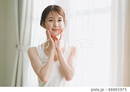 Cosmetically Cosmetically 88865975