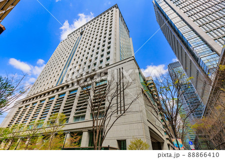 東京　千代田区丸の内の都市風景　三菱商事ビルディング 88866410