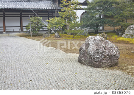 京都府・日本庭園の砂紋 京都府・日本庭園の砂紋 88868076