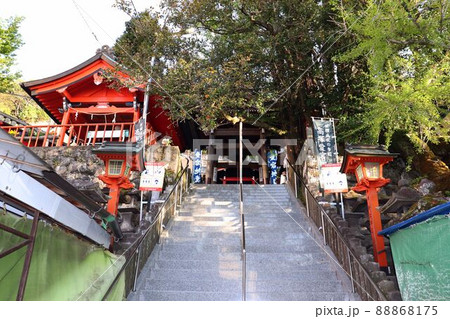 高塚愛宕地蔵尊　参道 88868175