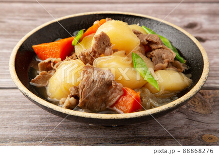 牛肉の肉じゃが 牛肉の肉じゃが 88868276