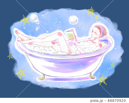 バスタイムを堪能する女性　夜　読書 88870920