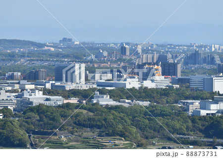 神戸市西区神出町　雌岡山より西神インダストリアルパークを望む　 88873731