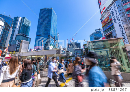 日本の東京都市景観 ハチ公口側から見る渋谷の摩天楼。桜丘口再開発の高層ビルが見えるようになった＝9日 88874267