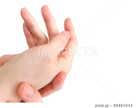 女性のハンドポーズ 88881034