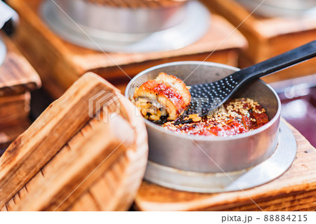 ひつまぶし　うなぎ　【 名古屋 グルメ の イメージ 】 88884215