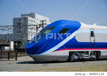 四国鉄道文化館に展示している軌間可変電車フリーゲージトレインGCT01-201 四国鉄道文化館に展示している軌間可変電車フリーゲージトレインGCT01-201 88885128