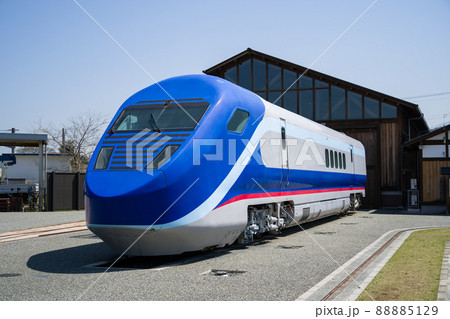 四国鉄道文化館に展示している軌間可変電車フリーゲージトレインGCT01-201 四国鉄道文化館に展示している軌間可変電車フリーゲージトレインGCT01-201 88885129