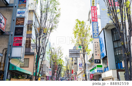 「東京都」神楽坂通り 88892559