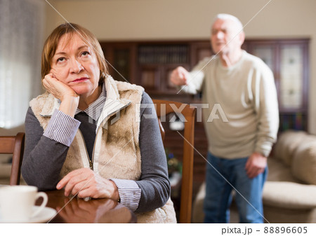 Elderly couple having conflict at home 88896605