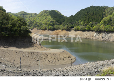 渇水のダム 88899191
