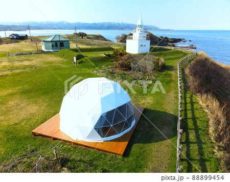 春の北海道江差町鴎島のグランピング施設の風景を撮影 春の北海道江差町鴎島のグランピング施設の風景を撮影 88899454