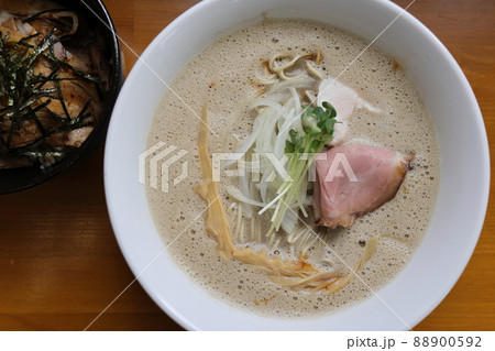 カプチーノ濃厚煮干ラーメン（青森県） 88900592