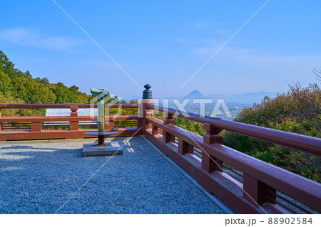 金刀比羅宮 御本宮付近の展望台から北東側(讃岐平野,讃岐富士)を見る 金刀比羅宮 御本宮付近の展望台から北東側(讃岐平野,讃岐富士)を見る 88902584