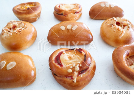 手作りパンいろいろ 88904083